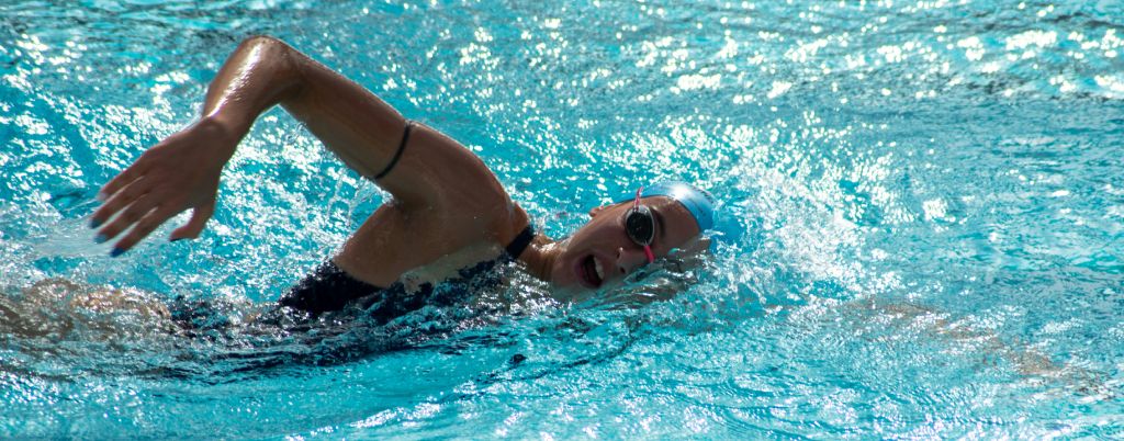 20 Tipps, um schneller zu schwimmen